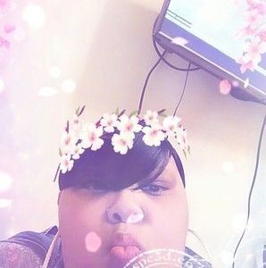 Meet your Posher, Yolanda